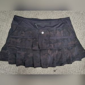 Lululemon Black Camo Size 8